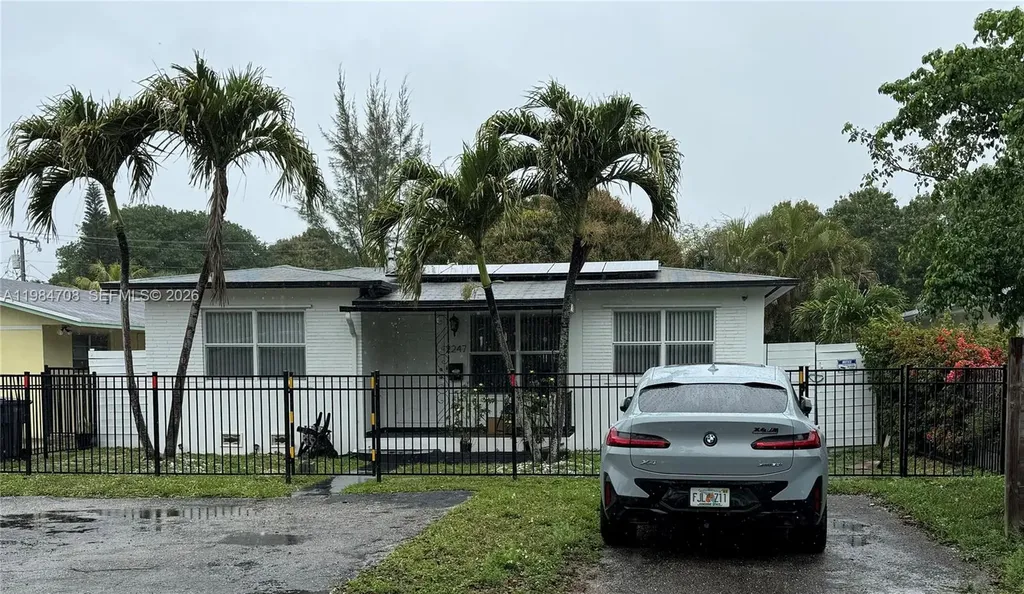 2247 Jackson Street Hollywood FL 33020