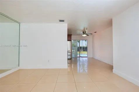 10521 SW 41st Terrace Miami FL 33165