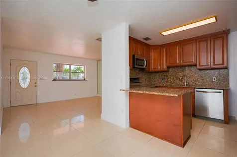 10521 SW 41st Terrace Miami FL 33165