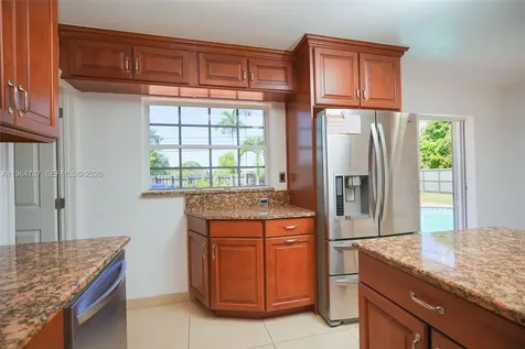 10521 SW 41st Terrace Miami FL 33165