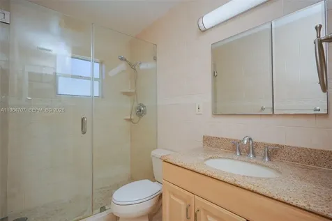 10521 SW 41st Terrace Miami FL 33165