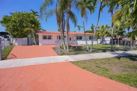 10521 SW 41st Terrace Miami FL 33165