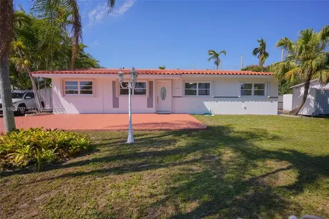 10521 SW 41st Terrace Miami FL 33165