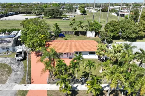 10521 SW 41st Terrace Miami FL 33165