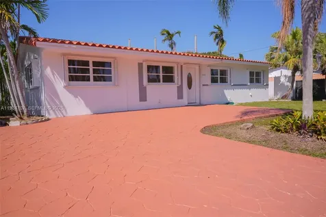 10521 SW 41st Terrace Miami FL 33165
