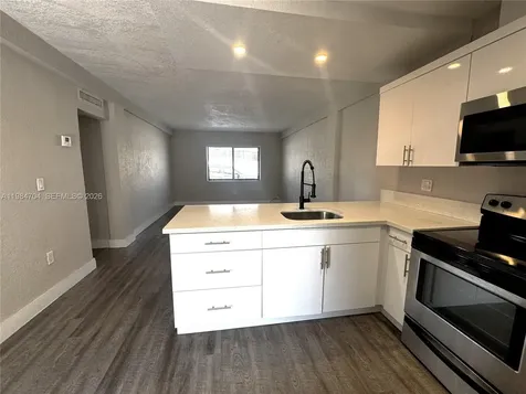 805 W 30th Street Hialeah FL 33012