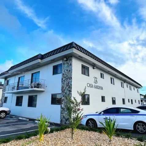 805 W 30th Street Hialeah FL 33012