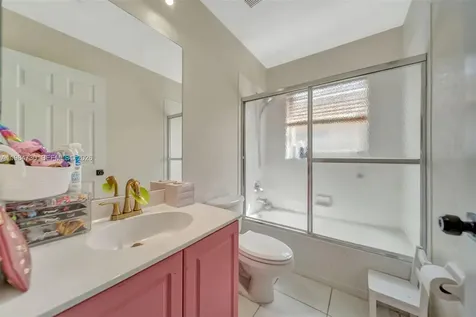 1531 SW 194th Terrace Pembroke Pines FL 33029