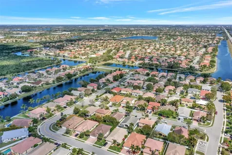 1531 SW 194th Terrace Pembroke Pines FL 33029