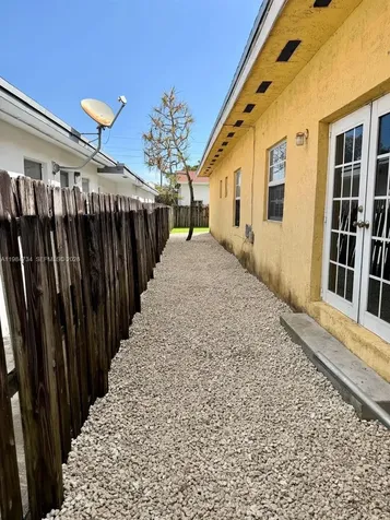 1008 NW 2nd Avenue Hallandale Beach FL 33009
