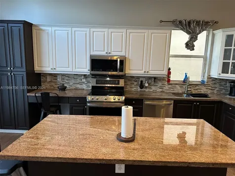 1471 NW 159th Avenue Pembroke Pines FL 33028