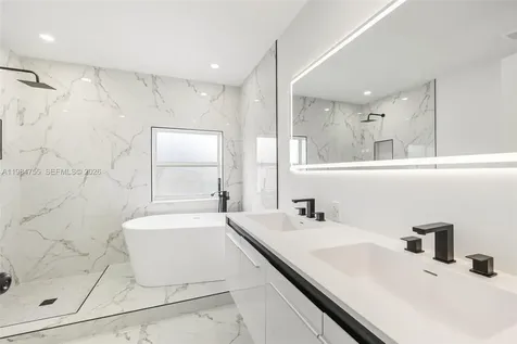 1392 NW 159th Lane Pembroke Pines FL 33028