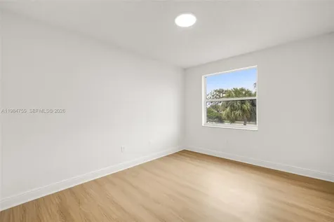 1392 NW 159th Lane Pembroke Pines FL 33028