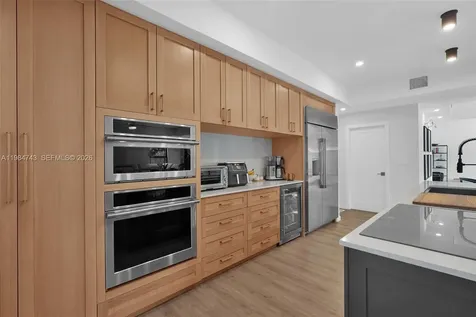 7993 NW 161st Terrace Miami Lakes FL 33016
