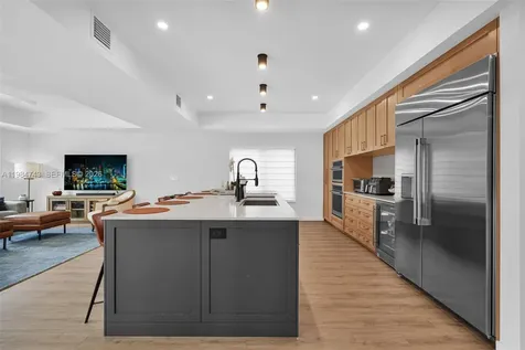 7993 NW 161st Terrace Miami Lakes FL 33016