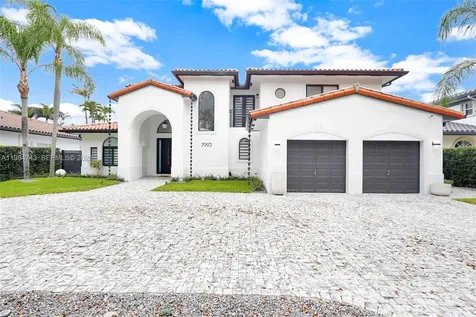 7993 NW 161st Terrace Miami Lakes FL 33016