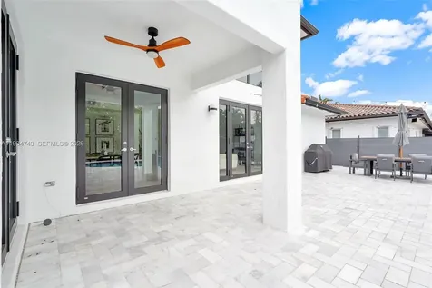 7993 NW 161st Terrace Miami Lakes FL 33016