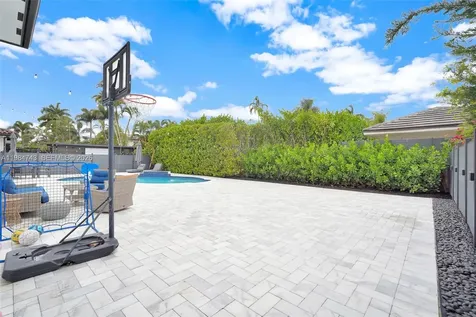 7993 NW 161st Terrace Miami Lakes FL 33016