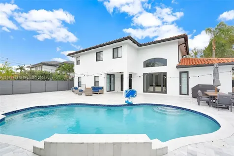 7993 NW 161st Terrace Miami Lakes FL 33016