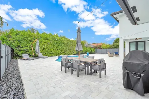 7993 NW 161st Terrace Miami Lakes FL 33016