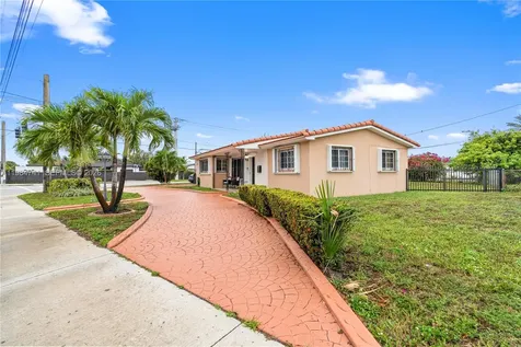7600 W 12th Avenue Hialeah FL 33014