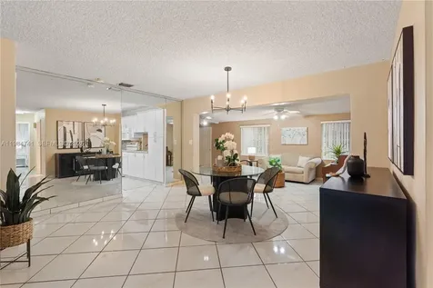 7600 W 12th Avenue Hialeah FL 33014