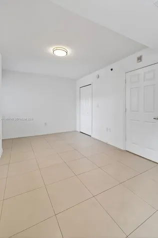 2475 NW 16th St Road Miami FL 33125