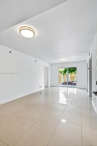 2475 NW 16th St Road Miami FL 33125