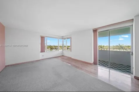 5255 Collins Avenue Miami Beach FL 33140