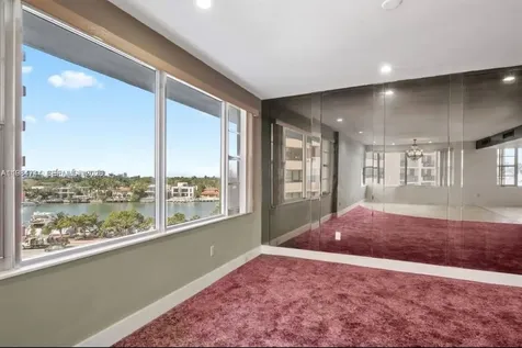 5255 Collins Avenue Miami Beach FL 33140