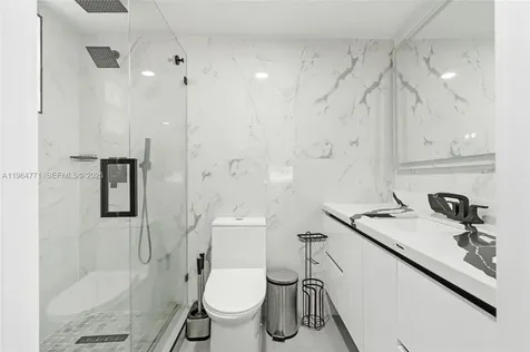 8027 Lake Drive Doral FL 33166