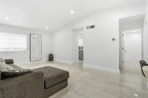 8027 Lake Drive Doral FL 33166