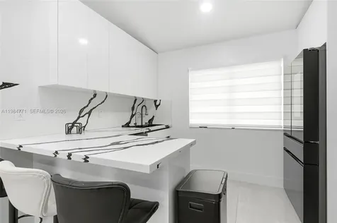 8027 Lake Drive Doral FL 33166
