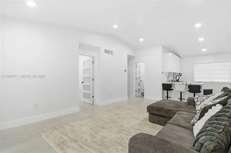 8027 Lake Drive Doral FL 33166