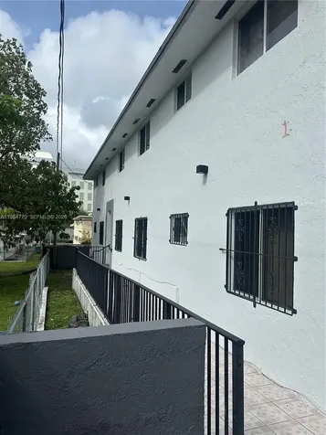 1429 NW 2nd Street Miami FL 33125