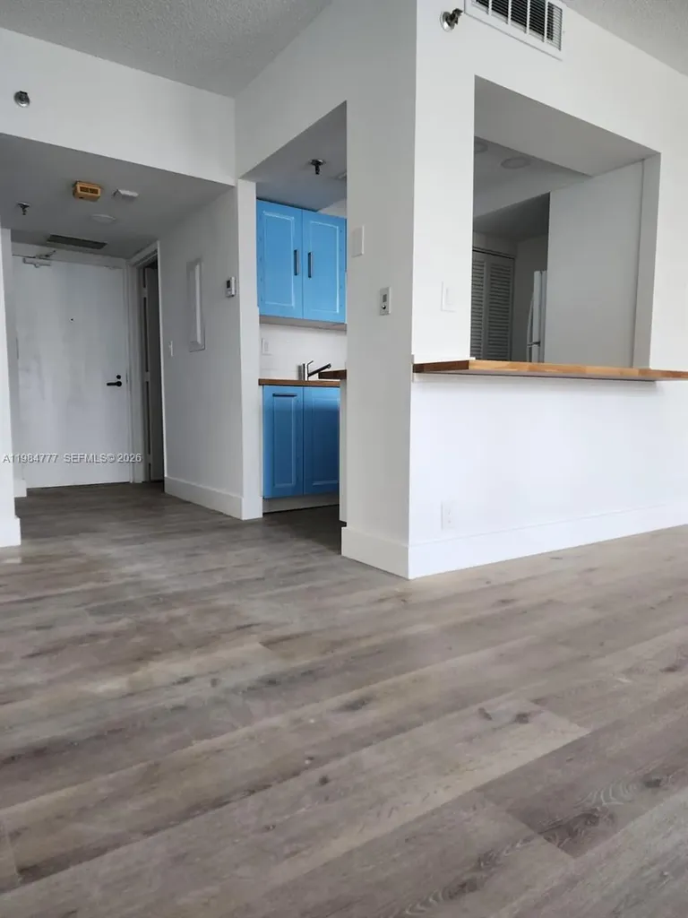 520 Brickell Key Drive Miami FL 33131