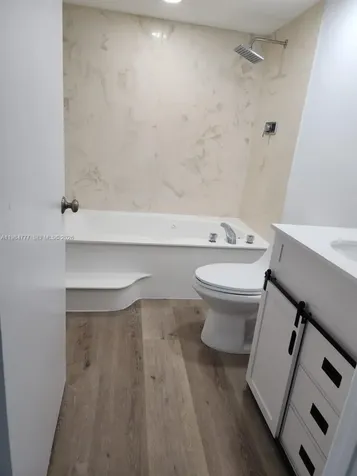 520 Brickell Key Drive Miami FL 33131