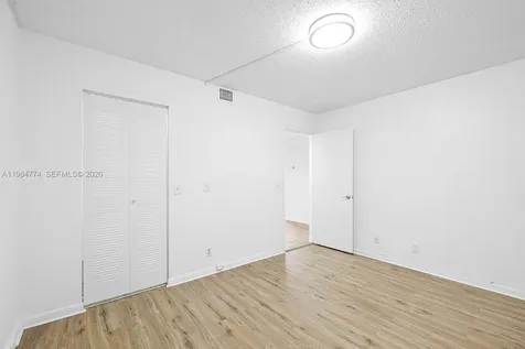 1401 SW 128th Terrace Pembroke Pines FL 33027