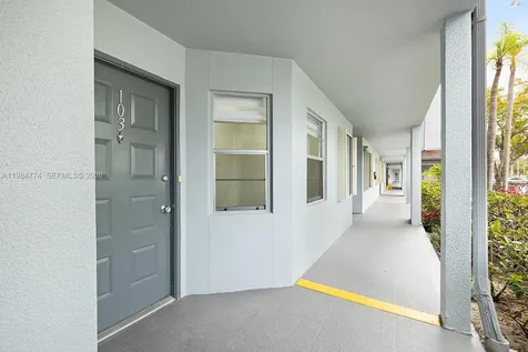 1401 SW 128th Terrace Pembroke Pines FL 33027