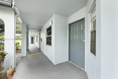 1401 SW 128th Terrace Pembroke Pines FL 33027