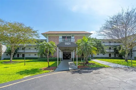 1101 Hillcrest Court Hollywood FL 33021