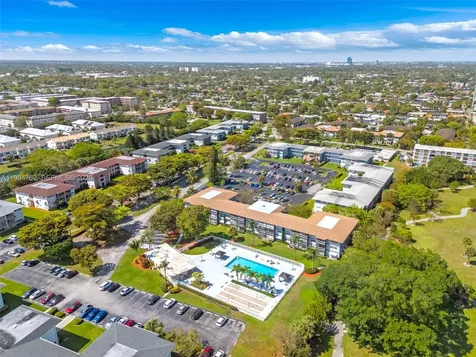 1101 Hillcrest Court Hollywood FL 33021