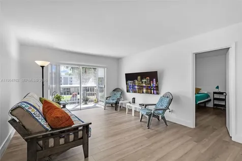 1101 Hillcrest Court Hollywood FL 33021