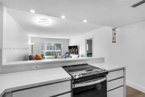 1101 Hillcrest Court Hollywood FL 33021