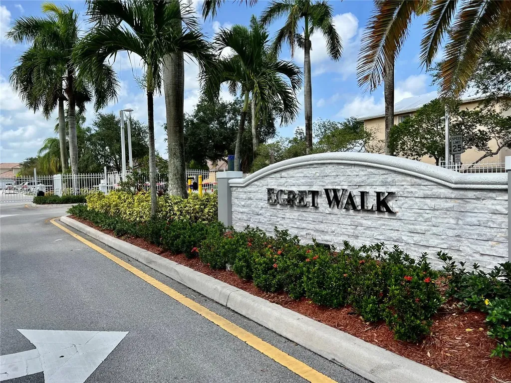 11854 SW 8th Street Pembroke Pines FL 33025