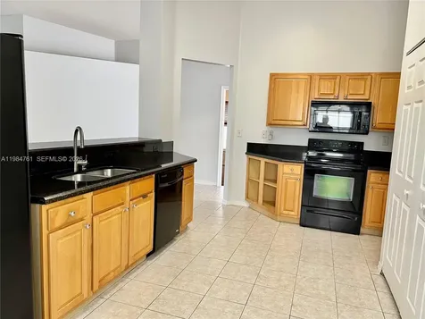 11854 SW 8th Street Pembroke Pines FL 33025