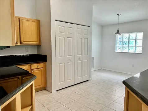 11854 SW 8th Street Pembroke Pines FL 33025