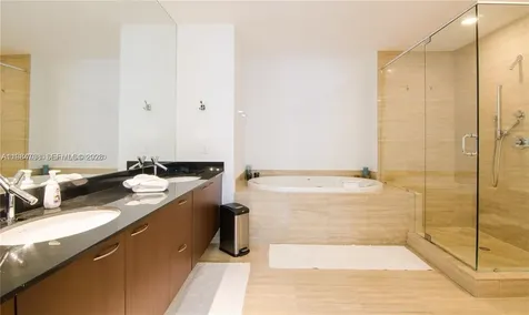 15811 Collins Avenue Sunny Isles Beach FL 33160