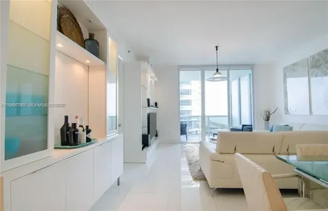 15811 Collins Avenue Sunny Isles Beach FL 33160