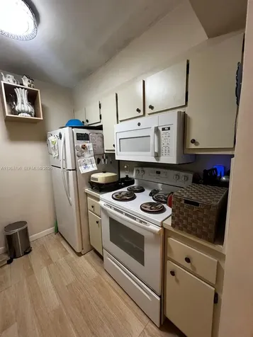 1551 SW 135th Terrace Pembroke Pines FL 33027